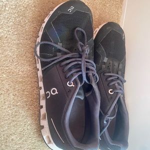 Worn On clouds tennis shoes